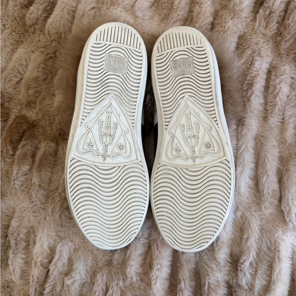 Gucci Ace Embroidered Bee ,Fur-Lined
Sneakers - Size 35 US 5 - Picture 13 of 14